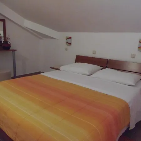 Apartment House Nono Povljana Room photo